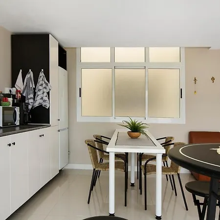 Estudio Massimo 7b * Las Palmas de Gran Canaria